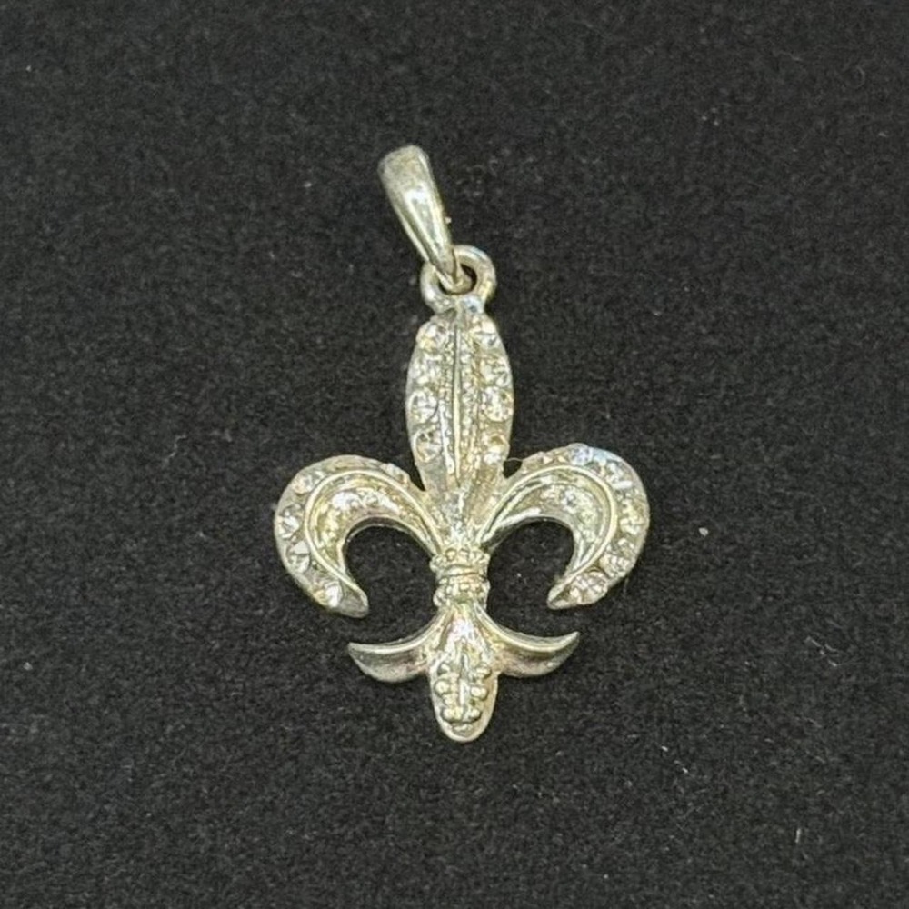 Silver Fleur-de-lis Pendant Necklace Charm